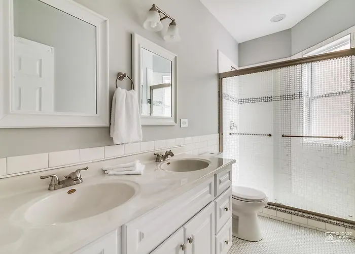 Sonder — Clark Street 3* Chicago
